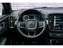 Volvo XC40 Plug-in hybrid T4 Plus Dark | Panoramadak | Harman Kardon audio | Elektrische stoelverstelling | Getint glas | Navigatie | Apple Carplay / Android Auto | Achteruitrijcamera | Parkeersensoren voor + achter | Stoel- en stuurverwarming |
