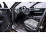 Volvo XC40 Plug-in hybrid T4 Plus Dark | Panoramadak | Harman Kardon audio | Elektrische stoelverstelling | Getint glas | Navigatie | Apple Carplay / Android Auto | Achteruitrijcamera | Parkeersensoren voor + achter | Stoel- en stuurverwarming |