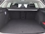 Volkswagen Passat Variant 1.5 eHybrid Business 204PK DSG SOH 100%, Achteruitrijcamera, Head-Up Display, Trekhaak, Navi, Ergo Active Stoelen, Stuur-Stoelverwarming, 17" LM Velgen