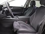 Volkswagen Passat Variant 1.5 eHybrid Business 204PK DSG SOH 100%, Achteruitrijcamera, Head-Up Display, Trekhaak, Navi, Ergo Active Stoelen, Stuur-Stoelverwarming, 17" LM Velgen