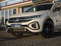 Volkswagen T-Roc 1.5 TSI R-Line Black Style Edition | Pano | Navi | App-connect | LED Plus | 19" LMV Black | Nw.prijs € 55.660,-!