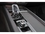 Volvo XC60 T6 Recharge AWD Plus Black Edition - Panorama/schuifdak - IntelliSafe Assist & Surround - 360º Camera - Harman/Kardon audio - Adaptieve LED koplampen - Verwarmde voorstoelen, stuur & achterbank - Parkeersensoren voor & achter - Elektr. bedienb. voorstoelen met geheugen - Head up display - Draadloze tel. lader - Extra getint glas - 21' LMV