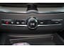Volvo XC60 T6 Recharge AWD Plus Black Edition - Panorama/schuifdak - IntelliSafe Assist & Surround - 360º Camera - Harman/Kardon audio - Adaptieve LED koplampen - Verwarmde voorstoelen, stuur & achterbank - Parkeersensoren voor & achter - Elektr. bedienb. voorstoelen met geheugen - Head up display - Draadloze tel. lader - Extra getint glas - 21' LMV