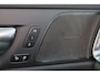 Volvo V60 B4 Ultra Dark - Panorama/schuifdak - IntelliSafe Assist & Surround - 360º Camera - Harman/Kardon audio - Verwarmde voorstoelen, stuur & achterbank - Parkeersensoren voor & achter - Elektr. bedienb. voorstoelen met geheugen - Head up display - Draadloze tel. lader - Extra getint glas - 19' LMV