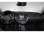 Volvo V60 B4 Ultra Dark - Panorama/schuifdak - IntelliSafe Assist & Surround - 360º Camera - Harman/Kardon audio - Verwarmde voorstoelen, stuur & achterbank - Parkeersensoren voor & achter - Elektr. bedienb. voorstoelen met geheugen - Head up display - Draadloze tel. lader - Extra getint glas - 19' LMV