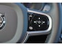 Volvo V90 T6 Recharge AWD Plus Dark - IntelliSafe Assist & Surround - 360º Camera - Harman/Kardon audio - Adaptieve LED koplampen - Verwarmde voorstoelen, stuur & achterbank - Parkeersensoren voor & achter - Elektr. bedienb. voorstoelen met geheugen - Extra getint glas - Elektr. inklapbare trekhaak - 19' LMV