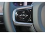 Volvo V90 T6 Recharge AWD Plus Dark - IntelliSafe Assist & Surround - 360º Camera - Harman/Kardon audio - Adaptieve LED koplampen - Verwarmde voorstoelen, stuur & achterbank - Parkeersensoren voor & achter - Elektr. bedienb. voorstoelen met geheugen - Extra getint glas - Elektr. inklapbare trekhaak - 19' LMV