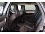 Volvo V90 T6 Recharge AWD Plus Dark - IntelliSafe Assist & Surround - 360º Camera - Harman/Kardon audio - Adaptieve LED koplampen - Verwarmde voorstoelen, stuur & achterbank - Parkeersensoren voor & achter - Elektr. bedienb. voorstoelen met geheugen - Extra getint glas - Elektr. inklapbare trekhaak - 19' LMV