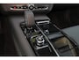Volvo S90 T8 AWD Ultra Dark - Schuif/kanteldak - IntelliSafe Assist & Surround - 360º Camera - Harman/Kardon audio - Adaptieve LED koplampen - Verwarmde voorstoelen, stuur & achterbank - Parkeersensoren voor & achter - Elektr. bedienb. voorstoelen met geheugen - Extra getint glas - 19' LMV