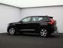 Volvo XC40 2.0 T4 Momentum Pro / Trekhaak / Stoel+stuurwielverwarming / CarPlay / Parkeercamera