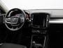 Volvo XC40 2.0 T4 Momentum Pro / Trekhaak / Stoel+stuurwielverwarming / CarPlay / Parkeercamera