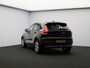 Volvo XC40 2.0 T4 Momentum Pro / Trekhaak / Stoel+stuurwielverwarming / CarPlay / Parkeercamera