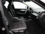 Volvo XC40 2.0 T4 Momentum Pro / Trekhaak / Stoel+stuurwielverwarming / CarPlay / Parkeercamera