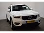 Volvo XC40 T3 157pk/ Trekhaak 1600kg/ Apple CarPlay/ Cruise/ Parkeerverw./ Stuur & Stoel verw./ Achterbank verw