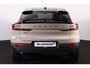 Volvo EC40 Performance Ultra 82 kWh - Panoramadak - IntelliSafe Assist & Surround - 360º Camera - Harman/Kardon audio - Verwarmde voorstoelen, stuur & achterbank - Parkeersensoren voor & achter - Elektr. bedienb. voorstoelen met geheugen links - Draadloze tel. lader - Warmtepomp - Extra getint glas - Elektr. inklapbare trekhaak - 19' LMV