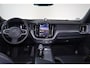Volvo XC60 T6 Recharge AWD Ultra Black Edition - Panorama/schuifdak - IntelliSafe Assist & Surround - Massage & Ventilatie stoelen - 360º Camera - Bowers & Wilkins audio - Nappa Leder - Adaptieve LED koplampen - Verwarmde voorstoelen & stuur - Parkeersensoren voor & achter - Elektr. bedienb. voorstoelen met geheugen - Head up display - Draadloze tel. lader - Extra getint glas - 21' LMV