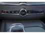 Volvo XC60 T6 Recharge AWD Ultra Black Edition - Panorama/schuifdak - IntelliSafe Assist & Surround - Massage & Ventilatie stoelen - 360º Camera - Bowers & Wilkins audio - Nappa Leder - Adaptieve LED koplampen - Verwarmde voorstoelen & stuur - Parkeersensoren voor & achter - Elektr. bedienb. voorstoelen met geheugen - Head up display - Draadloze tel. lader - Extra getint glas - 21' LMV