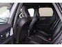 Volvo XC60 T6 Recharge AWD Ultra Black Edition - Panorama/schuifdak - IntelliSafe Assist & Surround - Massage & Ventilatie stoelen - 360º Camera - Bowers & Wilkins audio - Nappa Leder - Adaptieve LED koplampen - Verwarmde voorstoelen & stuur - Parkeersensoren voor & achter - Elektr. bedienb. voorstoelen met geheugen - Head up display - Draadloze tel. lader - Extra getint glas - 21' LMV