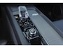 Volvo XC60 T6 Recharge AWD Ultra Black Edition - Panorama/schuifdak - IntelliSafe Assist & Surround - Massage & Ventilatie stoelen - 360º Camera - Bowers & Wilkins audio - Nappa Leder - Adaptieve LED koplampen - Verwarmde voorstoelen & stuur - Parkeersensoren voor & achter - Elektr. bedienb. voorstoelen met geheugen - Head up display - Draadloze tel. lader - Extra getint glas - 21' LMV