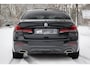 BMW 5-Serie 530i High Executive M-Sport | Facelift | 20" | Leer | Schuif/kantel dak | HUD | Hifi | Elektr. stoel memory | 4-zone clima | Alarm kl. 3 | Grootlichtassistent | Etc.