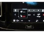 Volvo XC40 P8 Recharge AWD R-Design 78 kWh 3-Fase [ Stylingpack Comfortstoelen Stoelverwarming ]