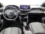 Peugeot 2008 1.2 Hybrid Allure 145pk Automaat | Navigatie | Climate Control | Adatieve Cruise Control | 17"LMV | Camera Voor + Achter | Dodehoekdetectie | LED | Apple Carplay/Android Auto |