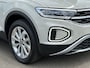 Volkswagen T-Roc 1.5 TSI 150pk DSG Style Carplay | Camera | Keyless | Elek. Achterklep | Rijklaar incl. garantie