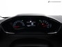 Peugeot 2008 1.2 PureTech Active Pack Sport (APPLE CARPLAY,LED,CAMERA,CRUISE,CLIMATE,PARKEERSENSOREN,LM-VELGEN,LED,TOPCONDITIE)