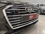 Audi A6 Avant 55 TFSI e quattro 3x S-Line VESUVGRAU PANO/TREKHAAK/HEAD-UP/MASSAGE+VENTILATIE/360CAMERA/VALCONA-LEER+MEMORY/20"/SFEER/KEYLESS/MATRIX/SPORTPAKKET/AUDI DEALER HISTORIE