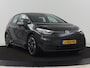 Volkswagen ID.3 First 58 kWh | Stoel & stuurverwarming | Adaptive cruise | Camera | Carplay | Navigatie | Full LED | Parkeerhulp | 18" lichtmetalen velgen