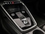 Audi A3 Sportback 40 TFSI e Sport 204Pk Automaat (APPLE CARPLAY, CLIMATE, STOELVERWARMING, GETINT GLAS, SPORTSTOELEN, PARKEERSENSOREN, ZWART HEMEL, 18'' LM VELGEN, CRUISE, NIEUWSTAAT)