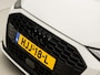Audi A3 Sportback 40 TFSI e Sport 204Pk Automaat (APPLE CARPLAY, CLIMATE, STOELVERWARMING, GETINT GLAS, SPORTSTOELEN, PARKEERSENSOREN, ZWART HEMEL, 18'' LM VELGEN, CRUISE, NIEUWSTAAT)