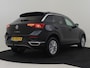 Volkswagen T-Roc 1.0 TSI Style 115pk | Trekhaak | Adaptief cruise control | Navigatie | App connect | Privacy glass | Parkeersensoren v+a | 16"LMV