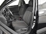 Volkswagen T-Roc 1.0 TSI Style 115pk | Trekhaak | Adaptief cruise control | Navigatie | App connect | Privacy glass | Parkeersensoren v+a | 16"LMV