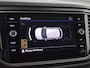 Volkswagen T-Roc 1.0 TSI Style 115pk | Trekhaak | Adaptief cruise control | Navigatie | App connect | Privacy glass | Parkeersensoren v+a | 16"LMV