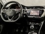 Opel Corsa 1.2 Sport (APPLE CARPLAY, GROOT NAVI, LM VELGEN, SPORTSTOELEN, LANE ASSIST, CRUISE, NIEUWE APK, NIEUWSTAAT)