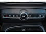 Volvo XC40 T3 Momentum - Panorama/schuifdak - Harman/Kardon audio - Parkeercamera achter - Verwarmde voorstoelen - Parkeersensoren voor & achter - Draadloze tel. lader - Volvo On Call - Cruise control - Extra getint glas - Elektr. inklapbare trekhaak - 18' LMV
