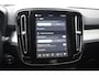 Volvo XC40 B4 211PK Automaat Plus Dark / Extra getint glas / Microtech/Nubuck / Camera achter