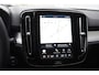 Volvo XC40 B4 211PK Automaat Plus Dark / Extra getint glas / Microtech/Nubuck / Camera achter