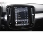 Volvo XC40 B4 211PK Automaat Plus Dark / Navigatie / Adaptive Cruise / Harman Kardon / Stuur- & Stoelverwarming / Elektrische achterklep / Achteruitrijcamera / Elektrische stoelverst. met geheugen / Extra getint glas / Microtech/Nubuck
