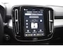 Volvo XC40 B4 211PK Automaat Plus Dark / Extra getint glas / Microtech/Nubuck / Camera achter