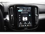 Volvo XC40 B4 211PK Automaat Plus Dark / Extra getint glas / Microtech/Nubuck / Camera achter