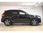 Volvo XC40 B4 211PK Automaat Plus Dark / Extra getint glas / Microtech/Nubuck / Camera achter