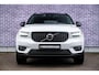 Volvo XC40 2.0 T4 R-Design | Trekhaak | Panorama dak | Adaptieve cruise control | Parkeercamera | Stoelverwarming |