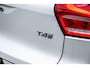 Volvo XC40 2.0 T4 R-Design | Trekhaak | Panorama dak | Adaptieve cruise control | Parkeercamera | Stoelverwarming |