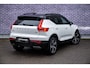 Volvo XC40 2.0 T4 R-Design | Trekhaak | Panorama dak | Adaptieve cruise control | Parkeercamera | Stoelverwarming |