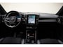 Volvo XC40 P8 Recharge AWD R-Design 78kWh 3-Fase [ Harman/Kardon Stuur-&Stoelverwarming Navi Camera Apple/Android ]