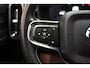 Volvo XC40 P8 Recharge AWD R-Design 78kWh 3-Fase [ Harman/Kardon Stuur-&Stoelverwarming Navi Camera Apple/Android ]