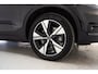 Volvo XC40 P8 Recharge AWD R-Design 78kWh 3-Fase [ Harman/Kardon Stuur-&Stoelverwarming Navi Camera Apple/Android ]