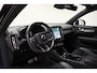 Volvo XC40 P8 Recharge AWD R-Design 78kWh 3-Fase [ Harman/Kardon Stuur-&Stoelverwarming Navi Camera Apple/Android ]